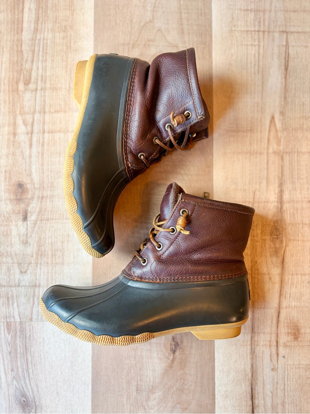 Sperry Women’s Brown Leather & Black Saltwater Duck Boots - Waterproof - Size 9